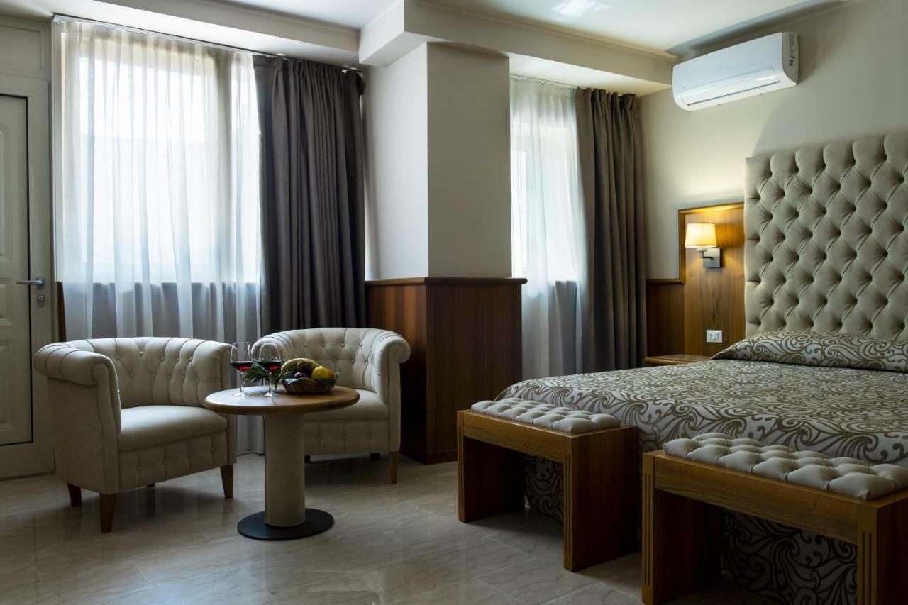 Hotel Panoramic Giardini Naxos Eksteriør billede