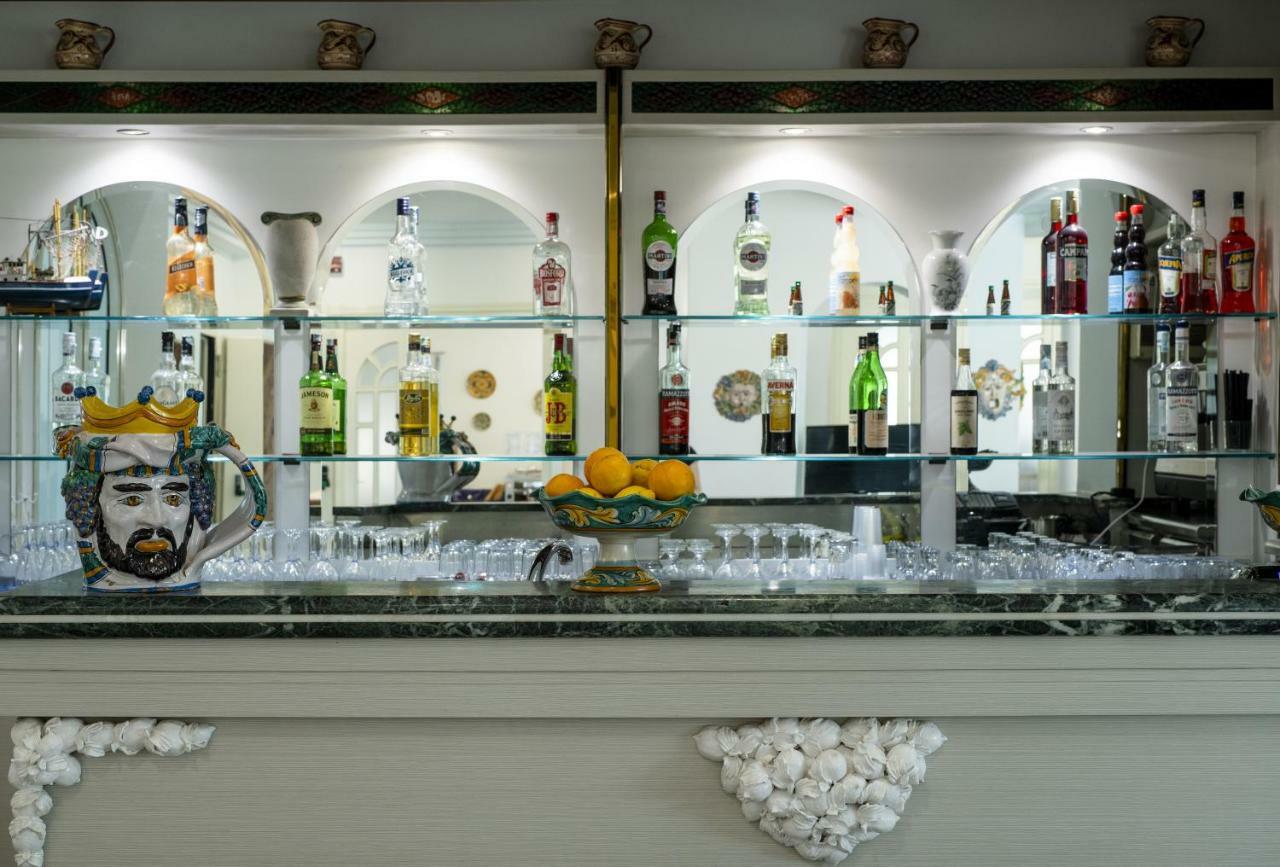 Hotel Panoramic Giardini Naxos Eksteriør billede